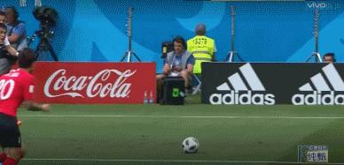 直击世界杯,02世界杯跆拳道足球韩国队