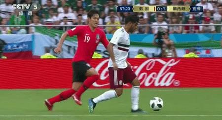 直击世界杯,02世界杯跆拳道足球韩国队