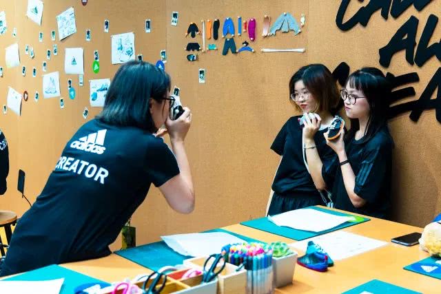 adidas打卡,打卡新建网红地