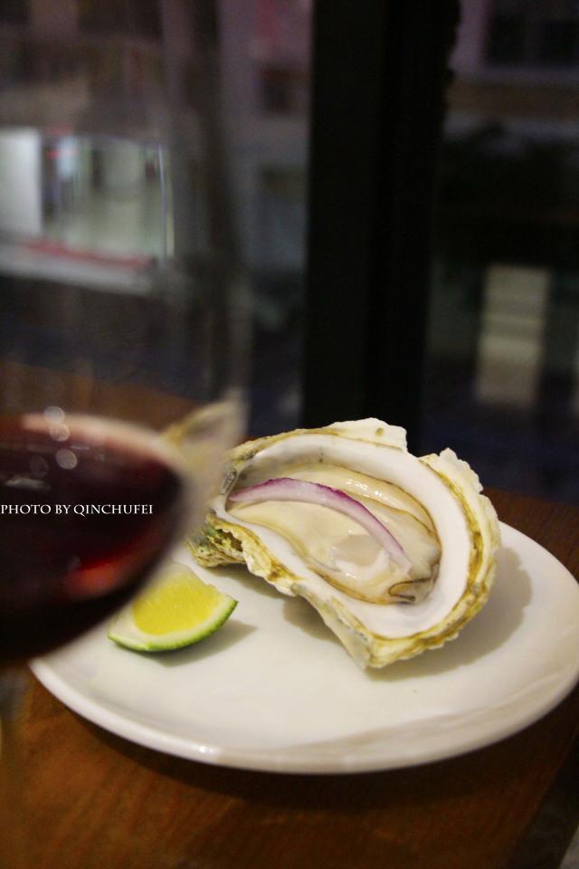 海口商务精品！正宗石山羊！红酒配极品生蚝，现场版钢琴独奏！