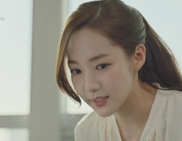 金秘书上衣搭配什么鞋子,金秘书斩男穿搭