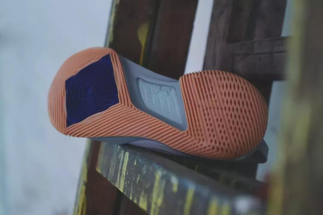 UnderArmourCurry5最新双色已经正式发布