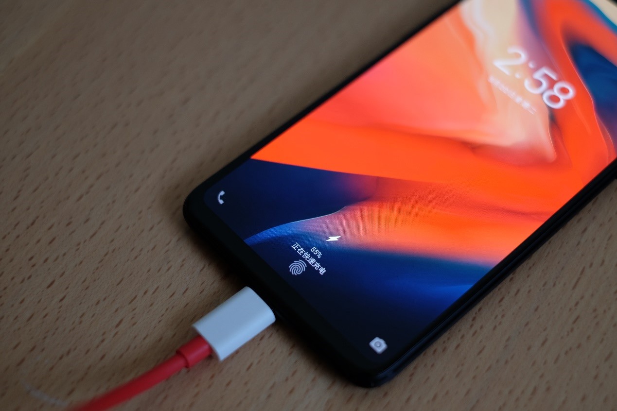 感觉世界杯的VAR回放很黑科技？其实一加6就可以做到