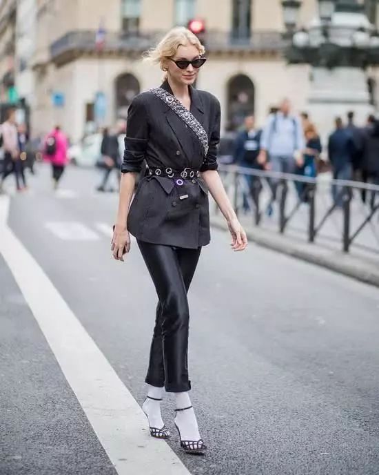 胯宽腰粗适合怎么穿,肩宽腰细怎么穿