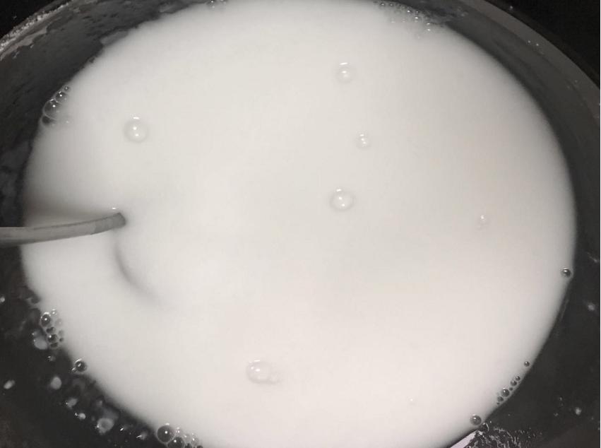 一碗面粉六碗清水教你自制凉粉,一碗面粉五碗清水教你自制凉粉