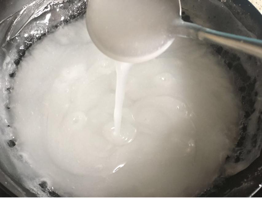 一碗面粉六碗清水教你自制凉粉,一碗面粉五碗清水教你自制凉粉
