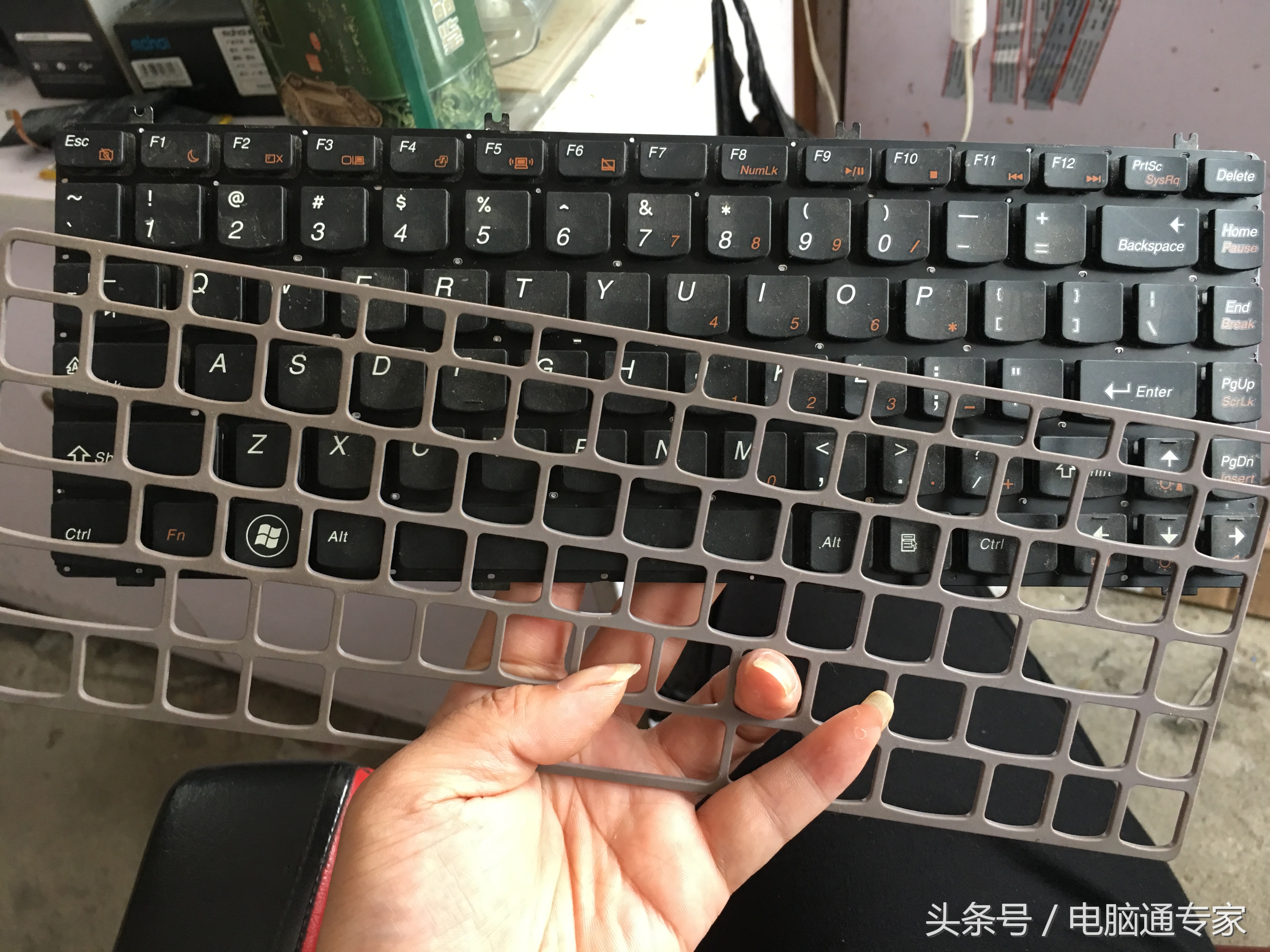 笔记本键盘失灵拆解清洗,笔记本键盘拆解全过程