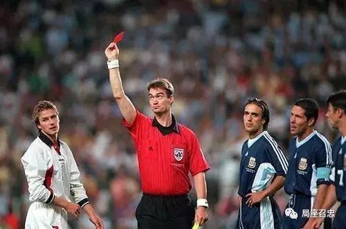 这个球迷为了阿森纳，竟然要袭击世界杯……