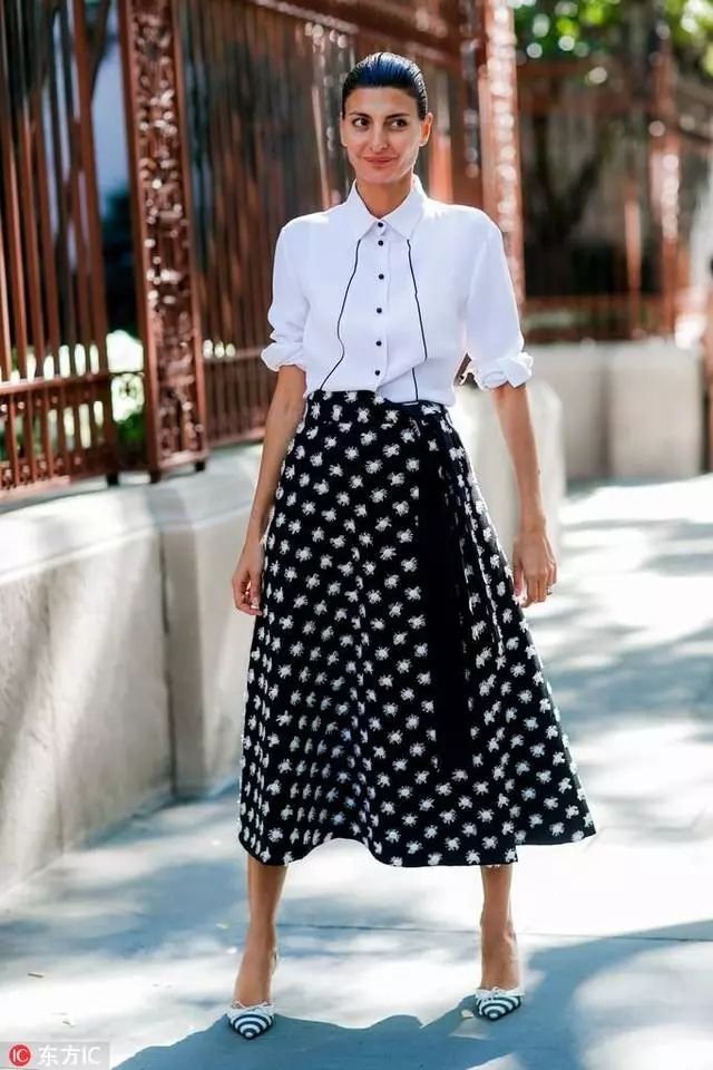 胯宽腰粗适合怎么穿,肩宽胯宽骨架大的女生怎样穿衣