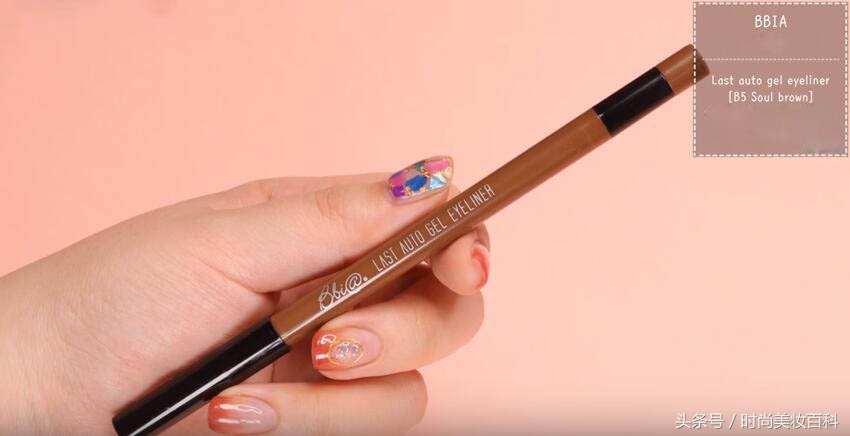 大地色眼妆配什么色的口红和腮红,日常眼妆怎么画显大又干净大地色