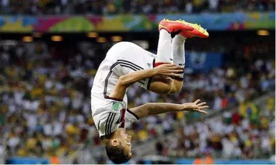 世界杯不单单只看球,世界杯不是年年都有足球看吗