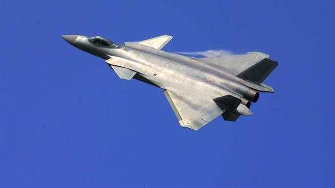 俄新隐身战斗机被曝,外媒报道中国央视曝光的神秘战机