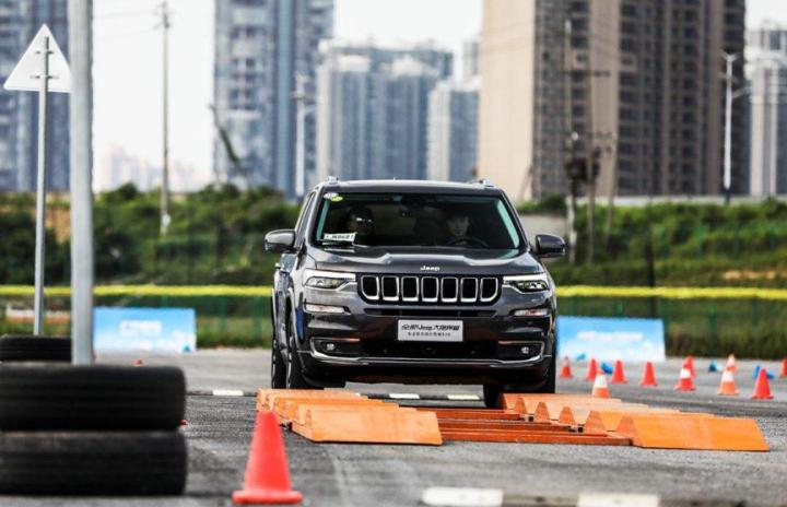 年轻人来了解一下，Jeep指南者这个车到底怎么样？