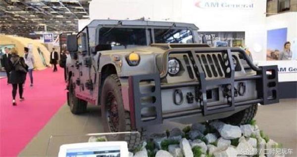 坚固无比强悍的越野坦克,军用装甲车越野能力有多强大