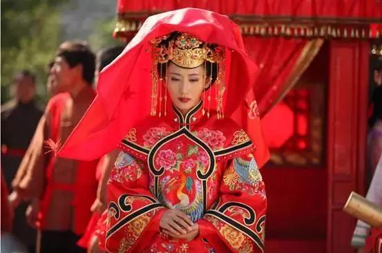 文章白百何什么关系,白百何和吴奇隆什么关系