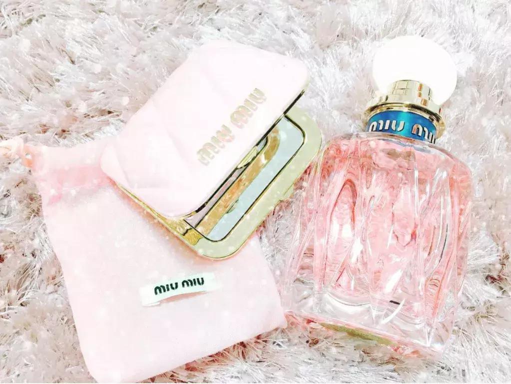 清新适合夏天的香水,最适合夏天用的淡香水