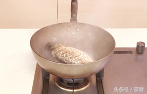 铁锅炖鱼的最正宗的做法视频,东北铁锅炖鱼正宗做法