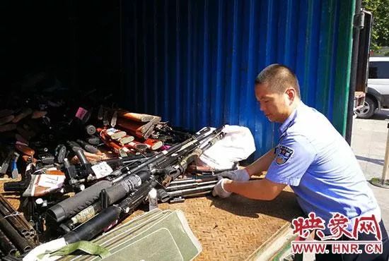 五起整治形式主义案例,打击网络贩枪的意义