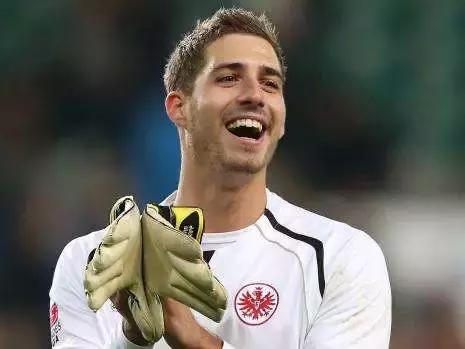 看什么球！看肉！