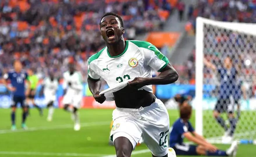 日本队0-2,日本队双脚出线