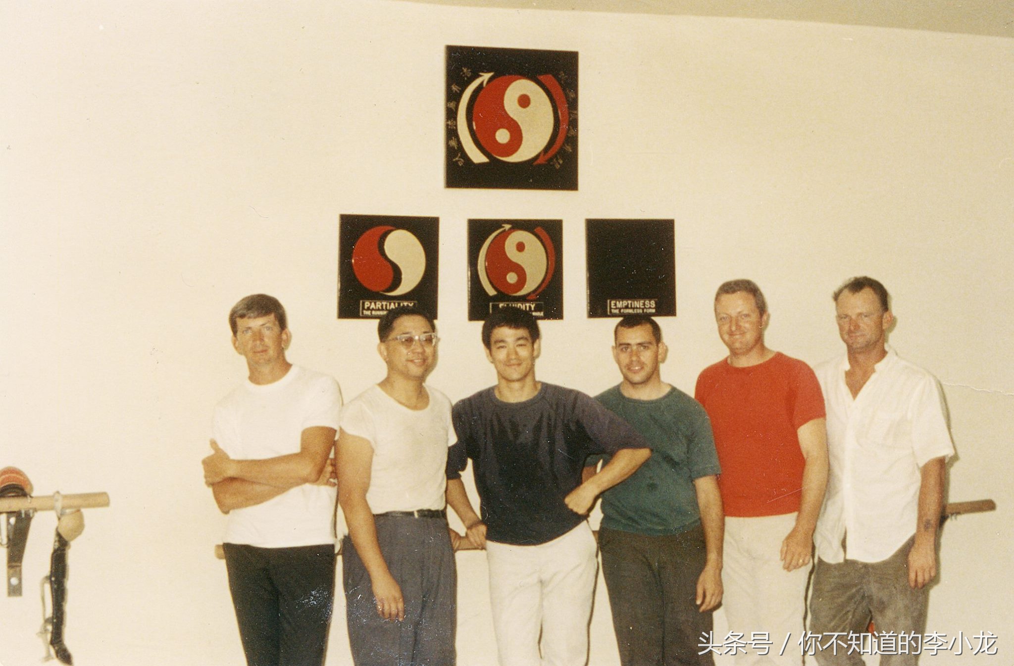 为道塾·截拳之道|如水适应：肢体表达的艺术之李小龙截拳道