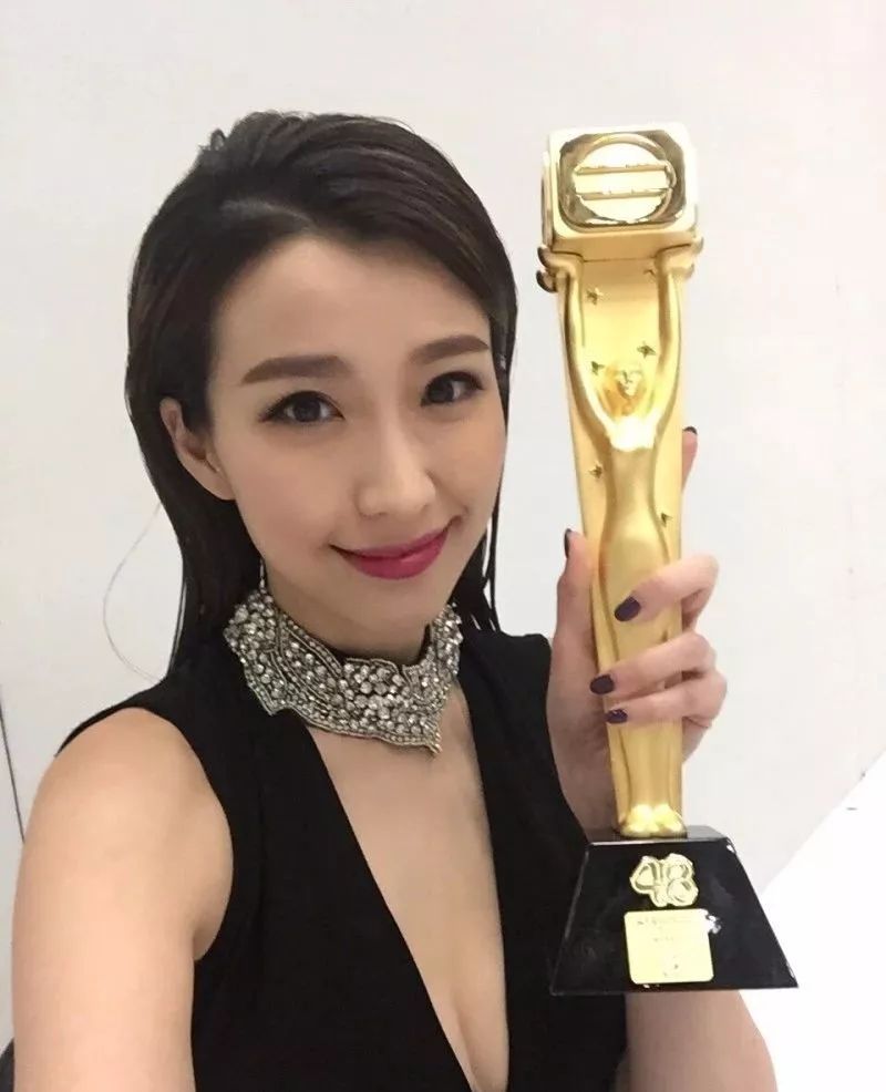 40岁tvb冻龄女神离巢,37岁tvb童颜女神