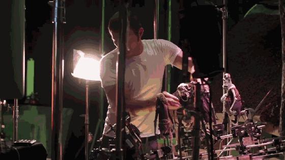 不努力就要继承家业的人,没有努力就得继承家产的明星