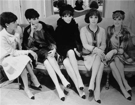 高帮小白鞋女款2020真皮平底鞋,入手一双软底软面平底小白鞋