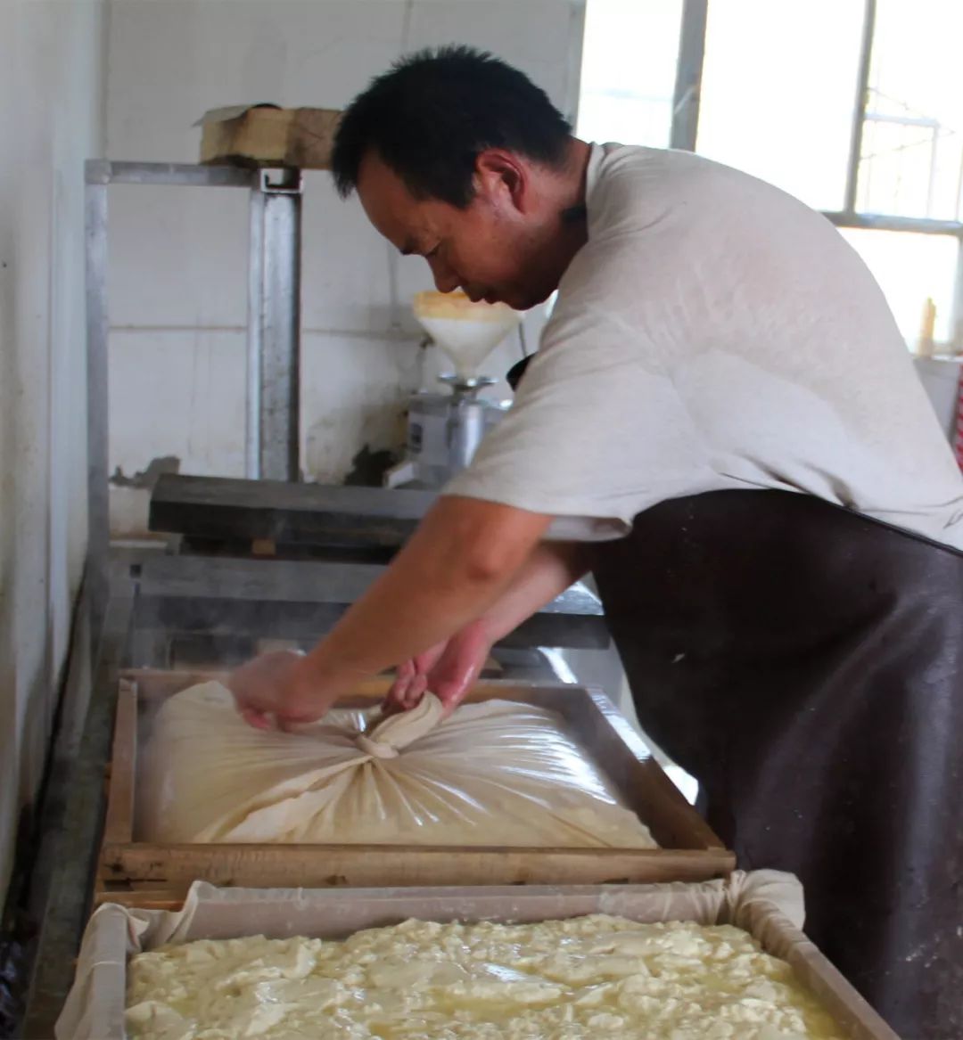 农村卖的炸豆腐,特产淀粉豆腐