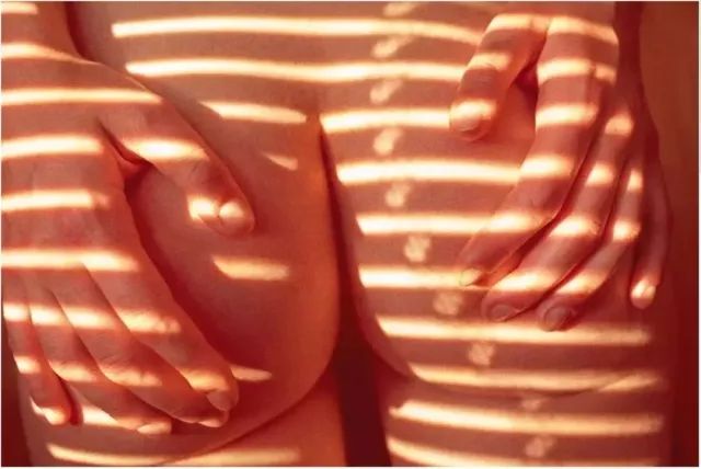 告别小尴尬～日本女*爱性**用好物，抹一抹4周白嫩如少女！