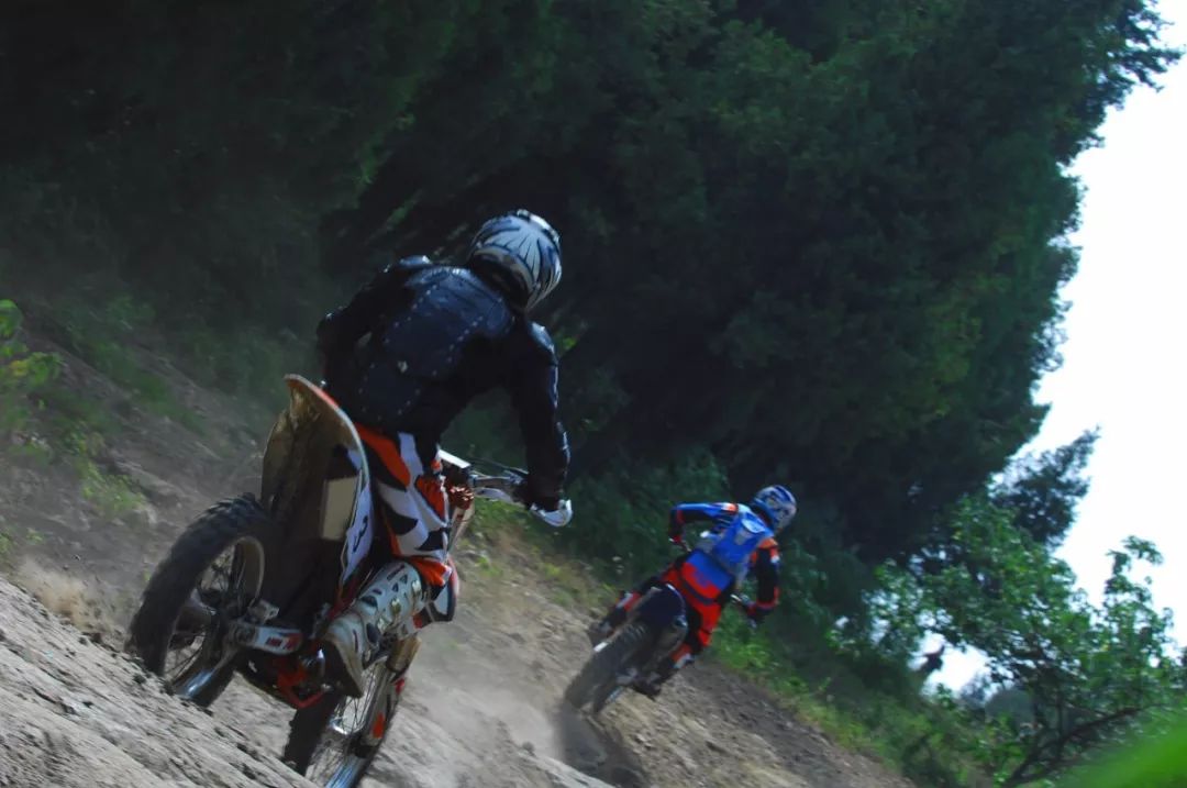 夏天里的一把火——2018徐州坦克山越野摩托车耐力赛