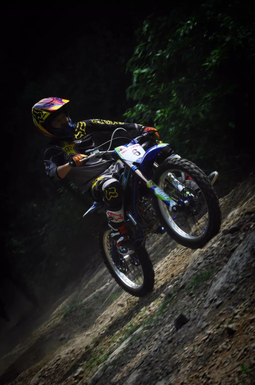 夏天里的一把火——2018徐州坦克山越野摩托车耐力赛