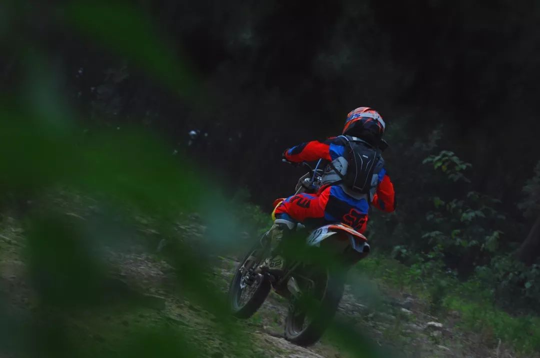 夏天里的一把火——2018徐州坦克山越野摩托车耐力赛