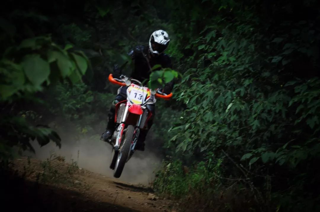 夏天里的一把火——2018徐州坦克山越野摩托车耐力赛