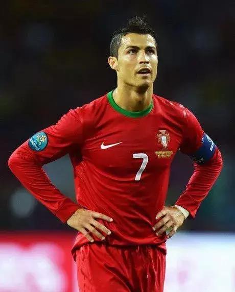 世界足球运动员十大私人豪宅,足球巨星的豪宅有多豪