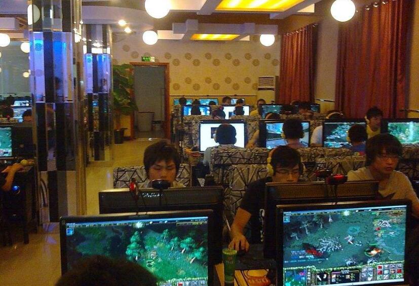 寂寞的男人打dota,寂寞的男人打dota视频