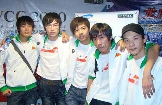 寂寞的男人打dota,寂寞的男人打dota视频