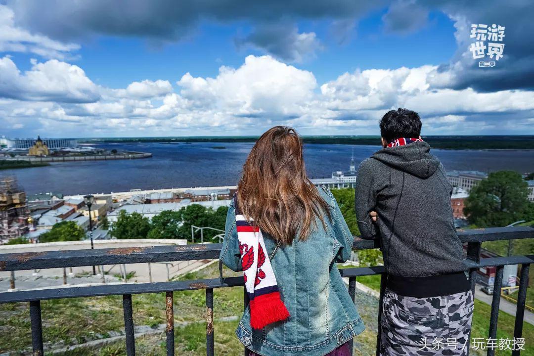 尾灯竟然比夕阳美?这次旅程开的三台SUV简直开挂