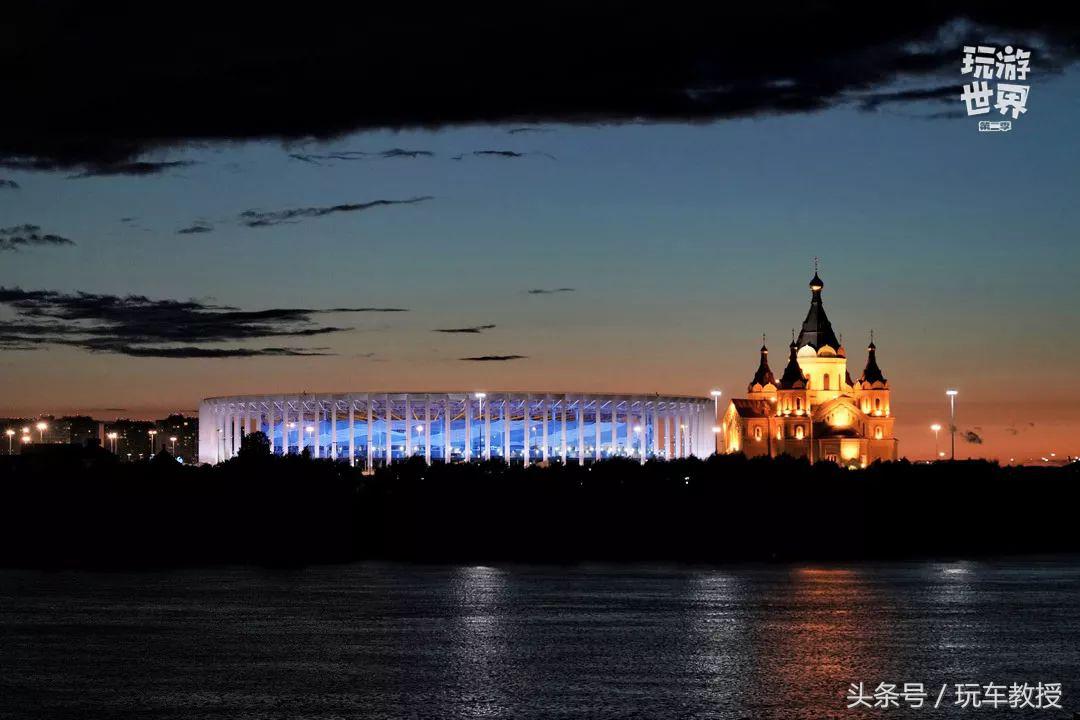 尾灯竟然比夕阳美?这次旅程开的三台SUV简直开挂