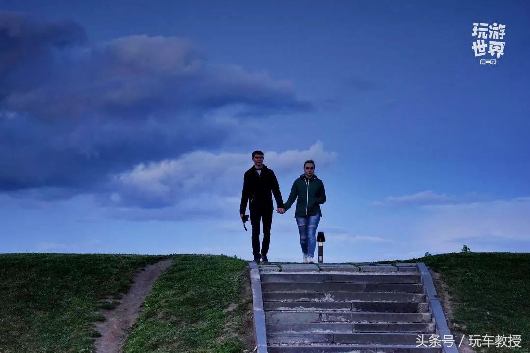 尾灯竟然比夕阳美?这次旅程开的三台SUV简直开挂