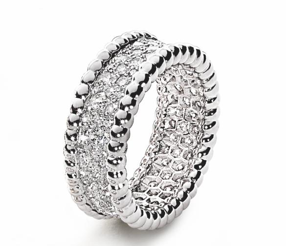 求婚戒一定要1克拉？9大殿堂级定婚钻戒+结婚对戒一览