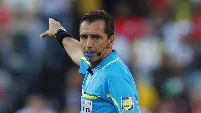 踢一场足球赛大约要跑多少公里,踢一场足球相当于跑了多少公里