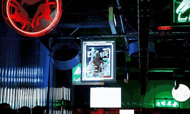 国潮崛起李宁的逆袭之路,国潮李宁的巅峰和衰落