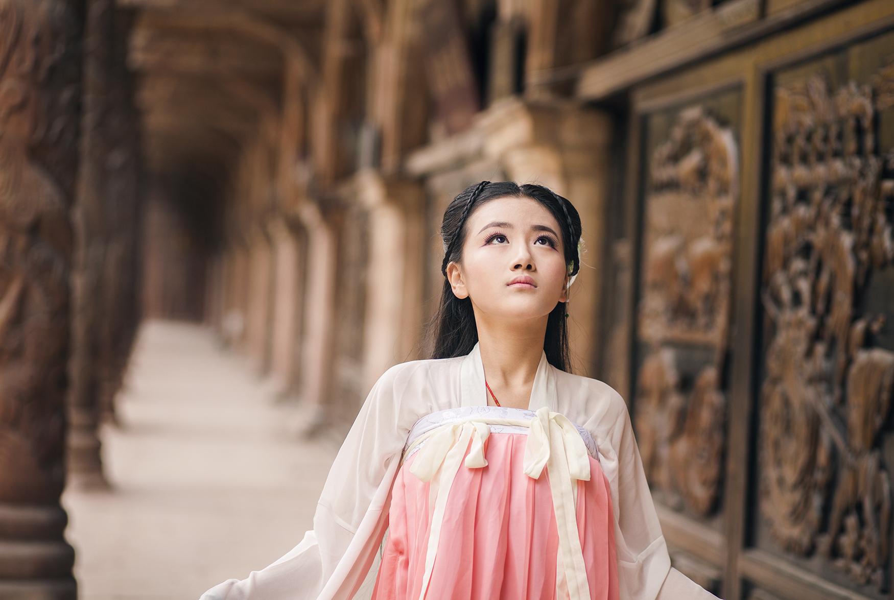 上官婉儿在武则天当政被称为什么,上官婉儿是给武则天干什么的