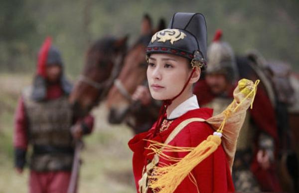 上官婉儿在武则天当政被称为什么,上官婉儿是给武则天干什么的