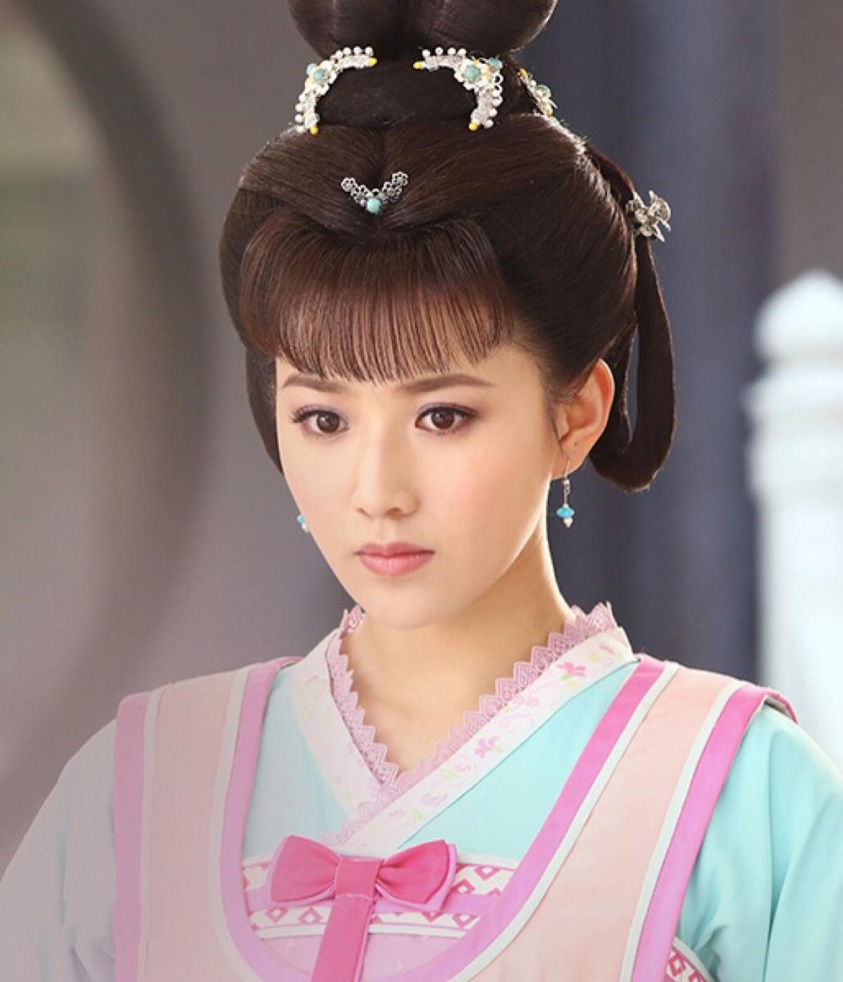 上官婉儿在武则天当政被称为什么,上官婉儿是给武则天干什么的