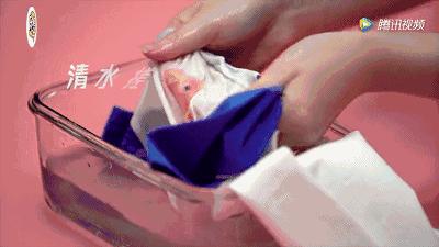 白色的衣服染上了红色怎么能洗掉,不管衣服染什么这几招都能洗掉