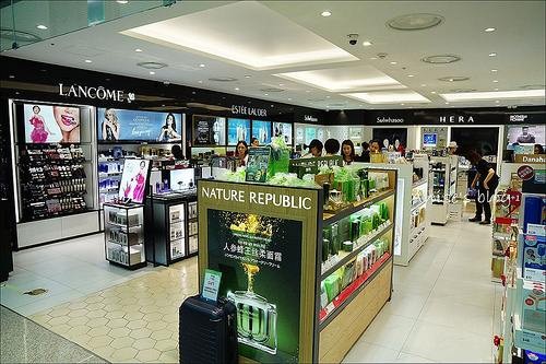 机场免税店买啥最便宜,剁手之旅三亚免税店攻略女神必备