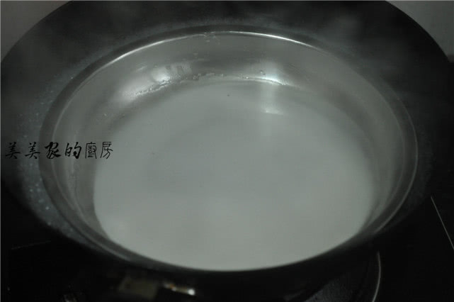 自制红薯粉皮做法,自制红薯粉皮的做法大全视频