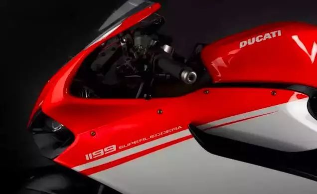 轮毂怎么样才有必要修复,轮毂里面怎么除锈